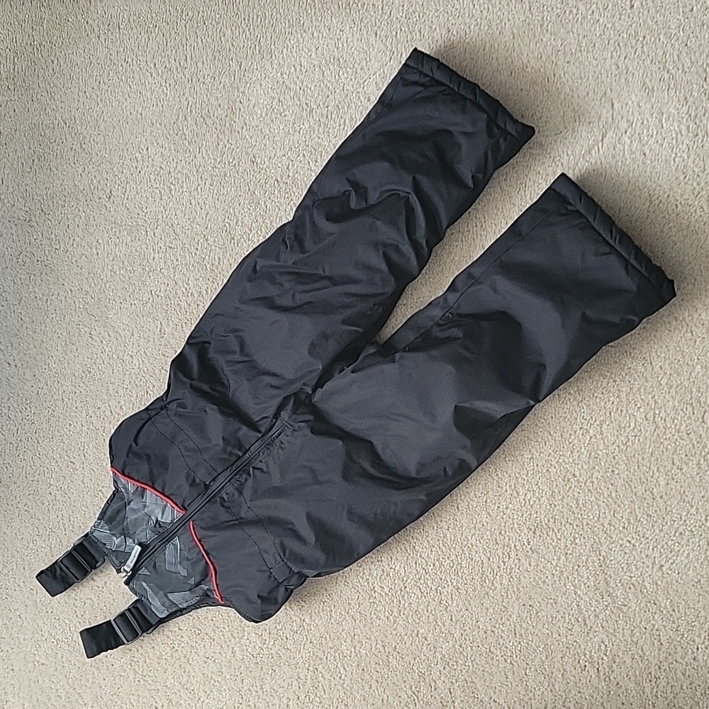 ZeroXPosur - toddler ski suit.  Color: Black. Condition: like new